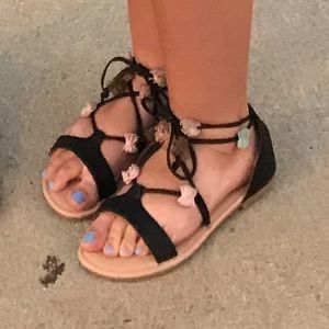 Maurices Pom Pom sandals